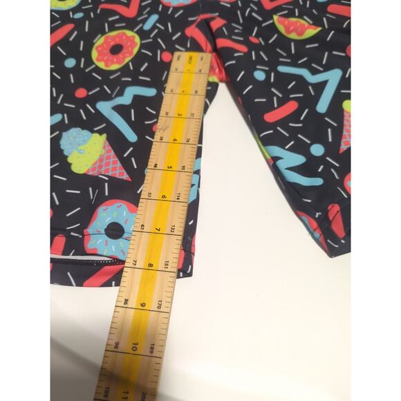 Feed Me Fight Me Men’s Black Ice Cream Donuts Elastic Waist Shorts Size small - Picture 4 of 10